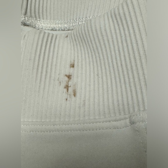 Lululemon White New Ambition Super High Rise Tight *Stained* - Picture 10 of 14